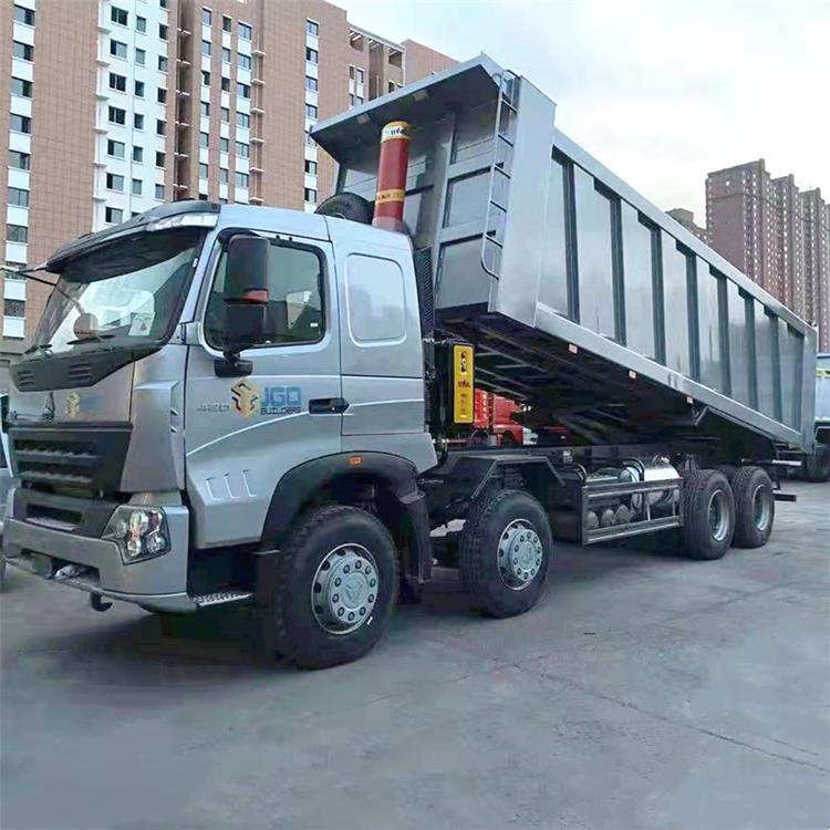 Sinotruk M3000 Volquete