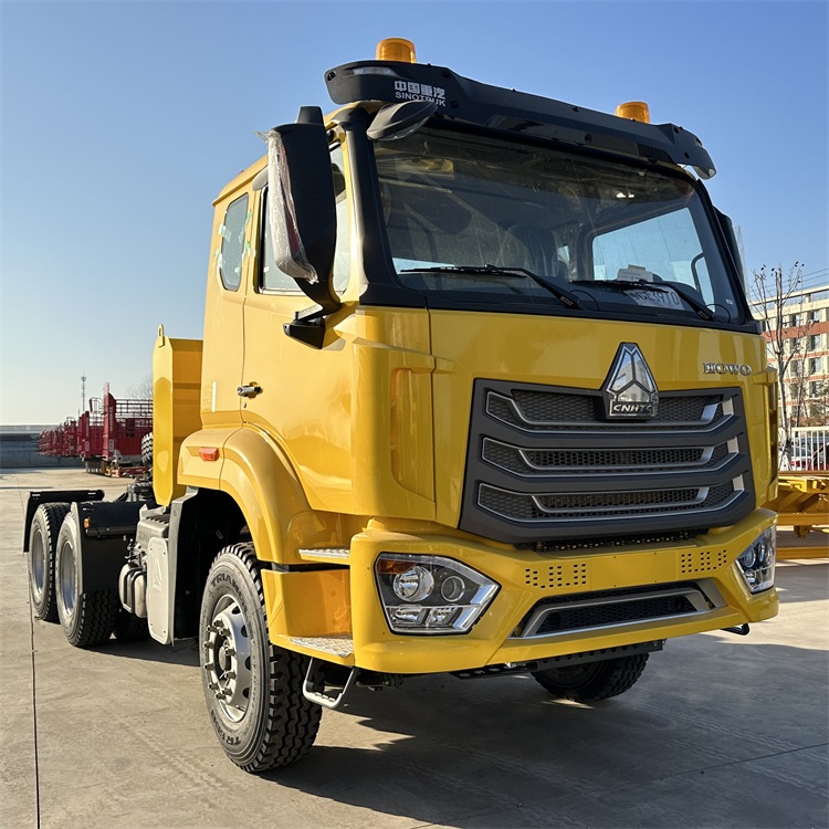Sinotruk M3000 Tractor